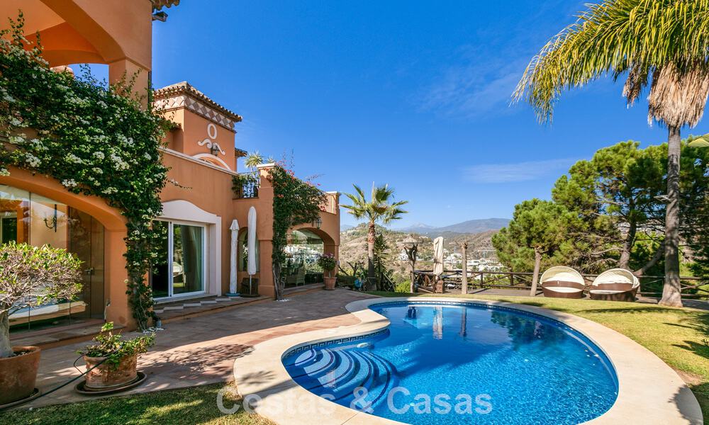 Prestigiosa villa de lujo en venta de estilo clásico español con vistas al mar en La Quinta en Marbella - Benahavis 56555