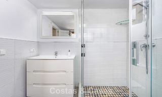 Lujosa villa de estilo andaluz rodeada de vegetación en una gran parcela en Marbella - Estepona 56344 