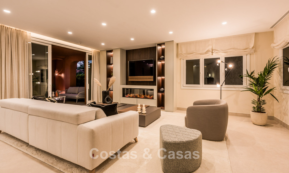 Prestigioso apartamento con jardín en venta en un complejo en primera línea de playa en la Nueva Milla de Oro entre Marbella y Estepona centro 56615