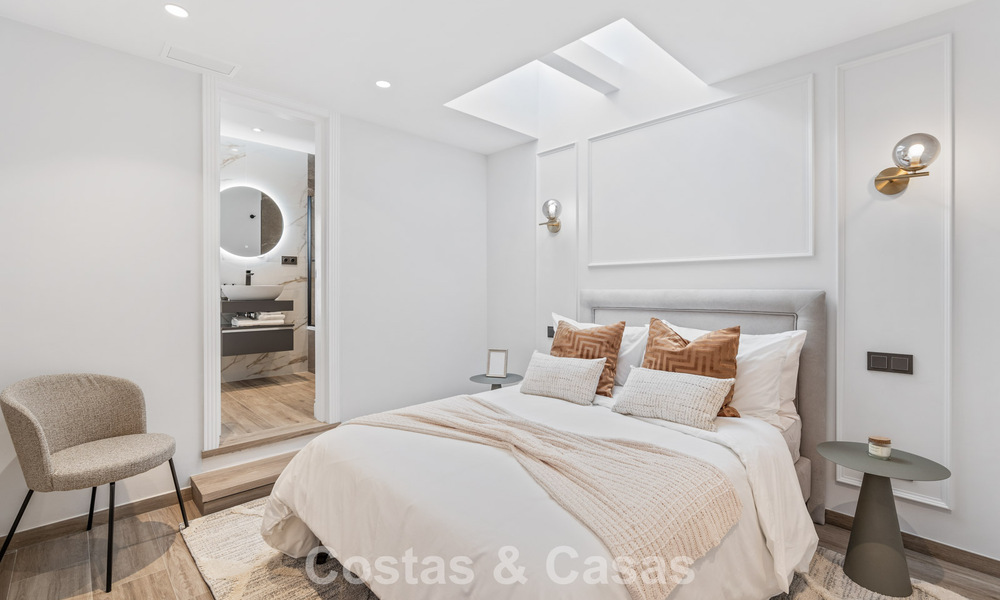 Casa adosada magistralmente renovada en venta en complejo cerrado, en primera línea de Aloha Golf, a poca distancia de la casa club en Nueva Andalucia, Marbella 56576