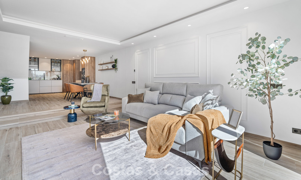 Casa adosada magistralmente renovada en venta en complejo cerrado, en primera línea de Aloha Golf, a poca distancia de la casa club en Nueva Andalucia, Marbella 56582