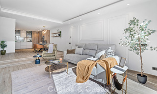 Casa adosada magistralmente renovada en venta en complejo cerrado, en primera línea de Aloha Golf, a poca distancia de la casa club en Nueva Andalucia, Marbella 56582 