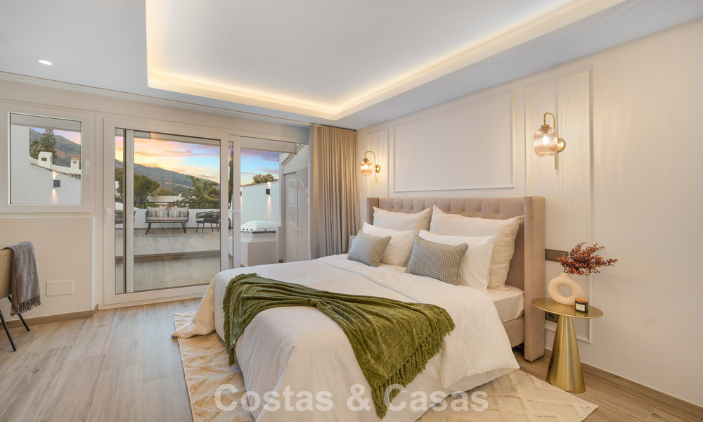 Casa adosada magistralmente renovada en venta en complejo cerrado, en primera línea de Aloha Golf, a poca distancia de la casa club en Nueva Andalucia, Marbella 56607