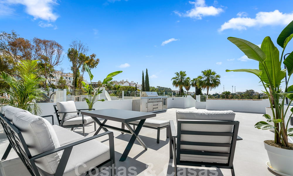 Moderno ático reformado en venta en el valle del golf de Nueva Andalucia, Marbella 56702