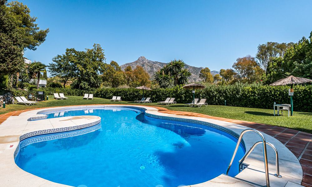 Ático de lujo de estilo escandinavo altamente reformado en venta con amplia terraza, en la Milla de Oro de Marbella 56811