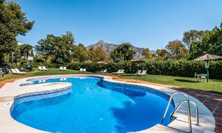 Ático de lujo de estilo escandinavo altamente reformado en venta con amplia terraza, en la Milla de Oro de Marbella 56811 
