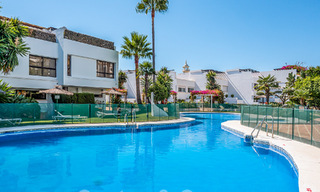 Ático de lujo de estilo escandinavo altamente reformado en venta con amplia terraza, en la Milla de Oro de Marbella 56812 