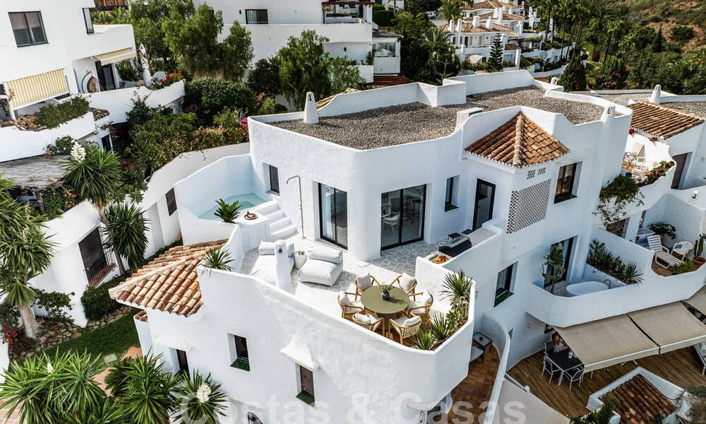 Ático de lujo de estilo escandinavo altamente reformado en venta con amplia terraza, en la Milla de Oro de Marbella 56825