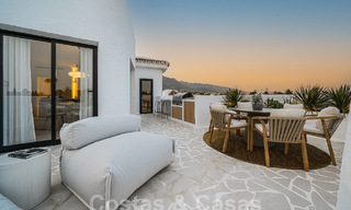 Ático de lujo de estilo escandinavo altamente reformado en venta con amplia terraza, en la Milla de Oro de Marbella 56828 
