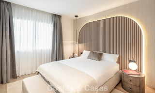 Sofisticado apartamento de lujo en venta en el exclusivo Puente Romano en la Milla de Oro, Marbella 56145 