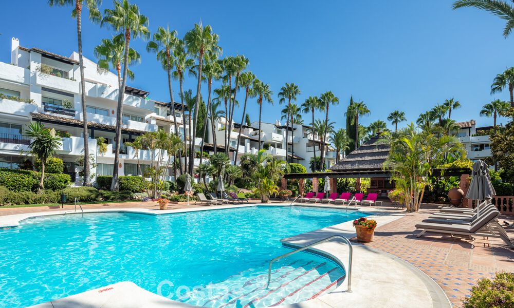 Sofisticado apartamento de lujo en venta en el exclusivo Puente Romano en la Milla de Oro, Marbella 56148