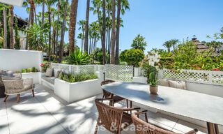 Sofisticado apartamento de lujo en venta en el exclusivo Puente Romano en la Milla de Oro, Marbella 56155 