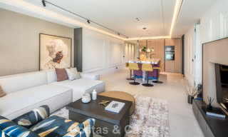Sofisticado apartamento de lujo en venta en el exclusivo Puente Romano en la Milla de Oro, Marbella 56156 