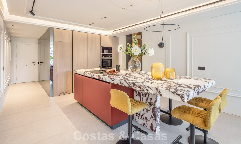 Sofisticado apartamento de lujo en venta en el exclusivo Puente Romano en la Milla de Oro, Marbella 56157