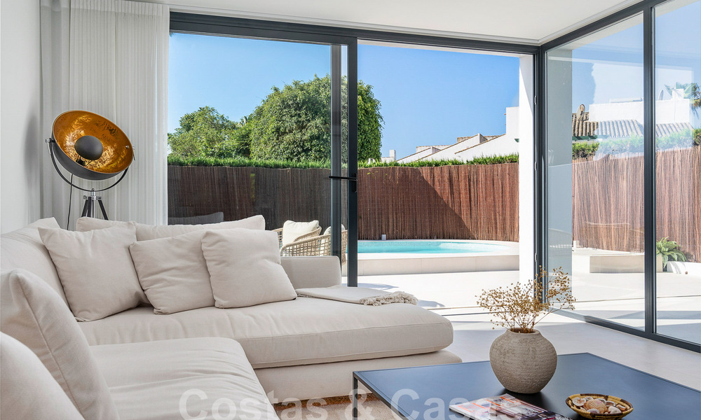 Impresionante casa de lujo en venta con piscina privada, a poca distancia de la playa y del centro de San Pedro, Marbella 56768