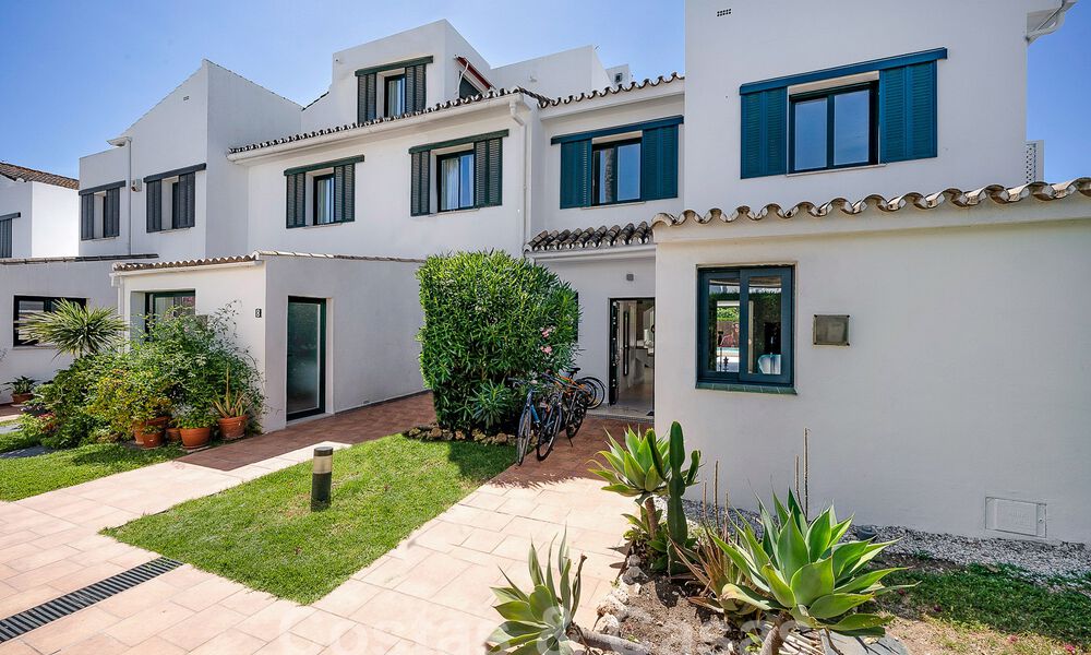 Impresionante casa de lujo en venta con piscina privada, a poca distancia de la playa y del centro de San Pedro, Marbella 56798