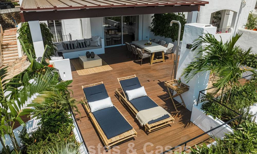 Apartamento de lujo en venta, listo para entrar a vivir, con acogedora terraza y vistas al mar en Marbella - Benahavis 57292