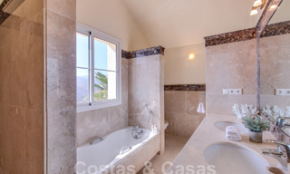 Villa de lujo en venta con vistas panorámicas al mar en una urbanización cerrada en las colinas de Marbella 57321 
