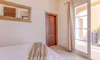 Villa de lujo en venta con vistas panorámicas al mar en una urbanización cerrada en las colinas de Marbella 57328 