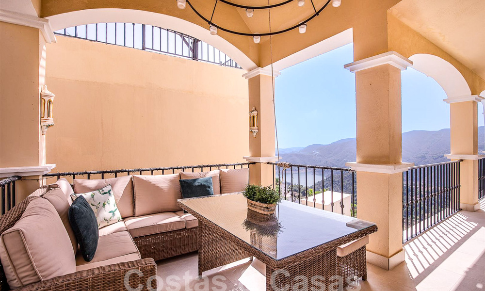 Villa de lujo en venta con vistas panorámicas al mar en una urbanización cerrada en las colinas de Marbella 57338