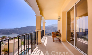 Villa de lujo en venta con vistas panorámicas al mar en una urbanización cerrada en las colinas de Marbella 57340 