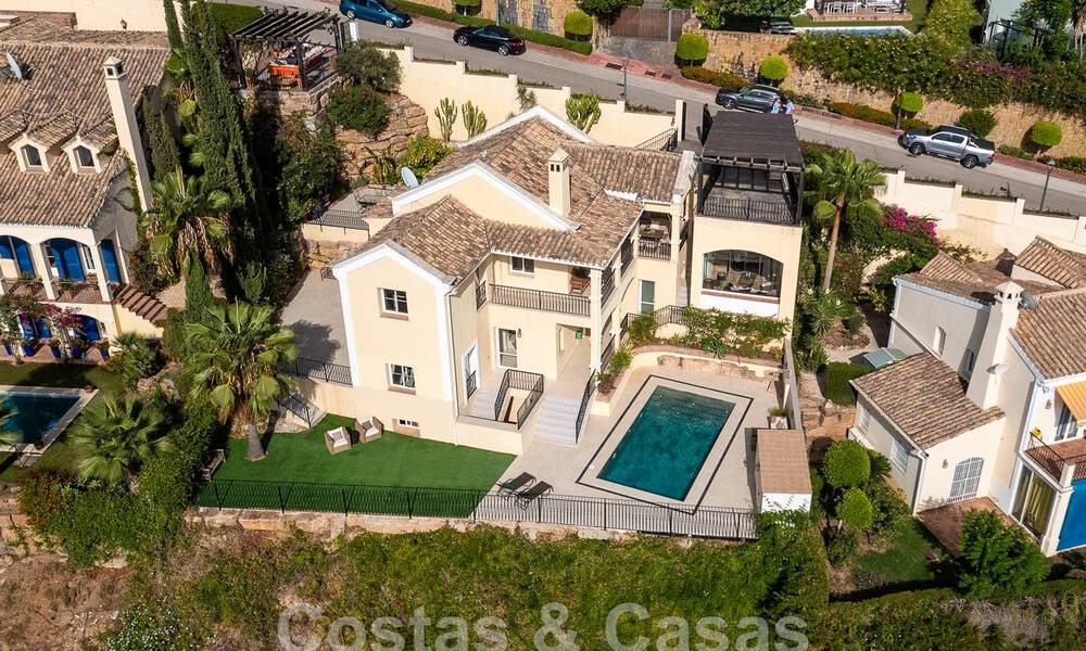 Villa de lujo en venta con vistas panorámicas al mar en una urbanización cerrada en las colinas de Marbella 57343