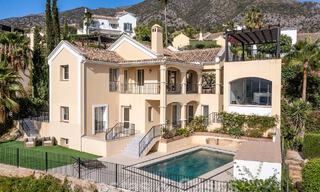Villa de lujo en venta con vistas panorámicas al mar en una urbanización cerrada en las colinas de Marbella 57345 