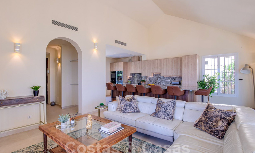 Villa de lujo en venta con vistas panorámicas al mar en una urbanización cerrada en las colinas de Marbella 57352