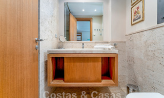 Lujoso y moderno apartamento mediterráneo en venta cerca de Sierra Blanca en la Milla de Oro de Marbella 57375 
