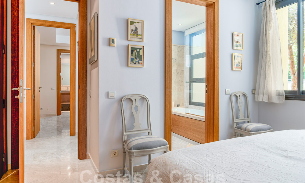 Lujoso y moderno apartamento mediterráneo en venta cerca de Sierra Blanca en la Milla de Oro de Marbella 57378