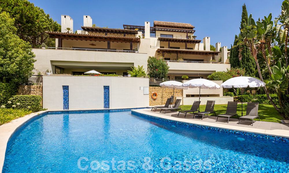 Lujoso y moderno apartamento mediterráneo en venta cerca de Sierra Blanca en la Milla de Oro de Marbella 57389