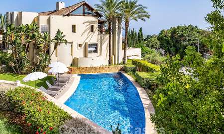 Lujoso y moderno apartamento mediterráneo en venta cerca de Sierra Blanca en la Milla de Oro de Marbella 57392