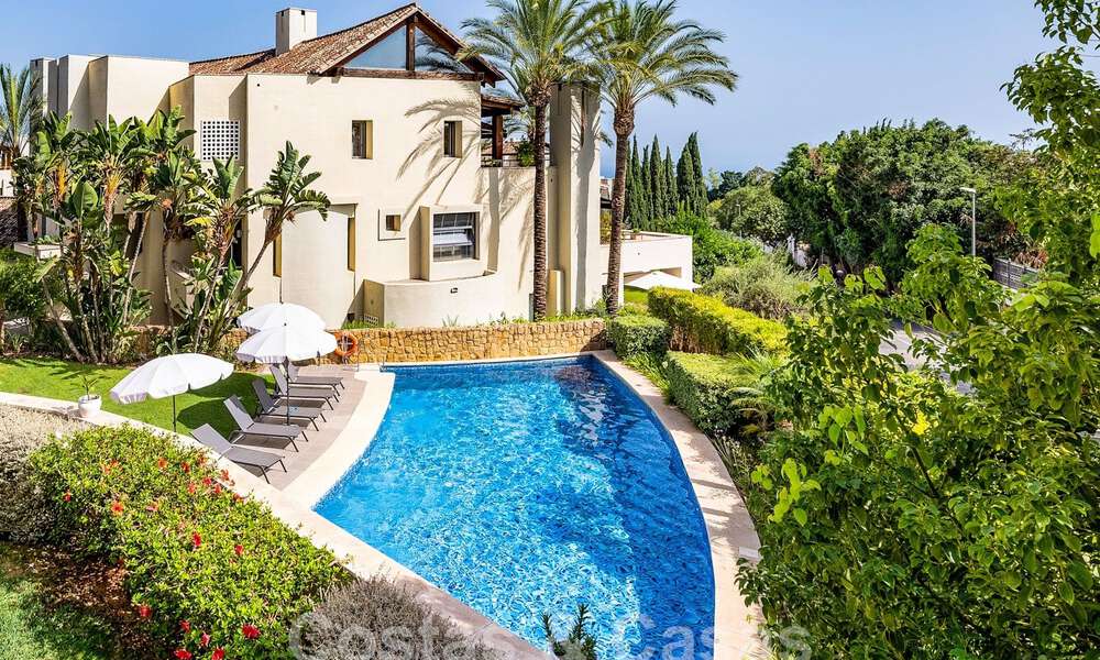 Lujoso y moderno apartamento mediterráneo en venta cerca de Sierra Blanca en la Milla de Oro de Marbella 57392