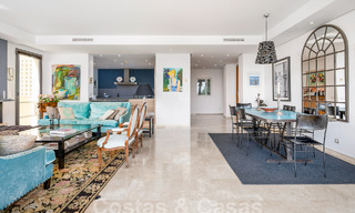 Lujoso y moderno apartamento mediterráneo en venta cerca de Sierra Blanca en la Milla de Oro de Marbella 57398 