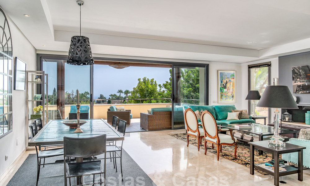 Lujoso y moderno apartamento mediterráneo en venta cerca de Sierra Blanca en la Milla de Oro de Marbella 57401
