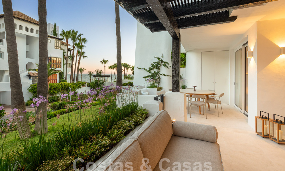 Excepcional apartamento en venta con vistas al mar en Marina Puente Romano en Marbella 57272