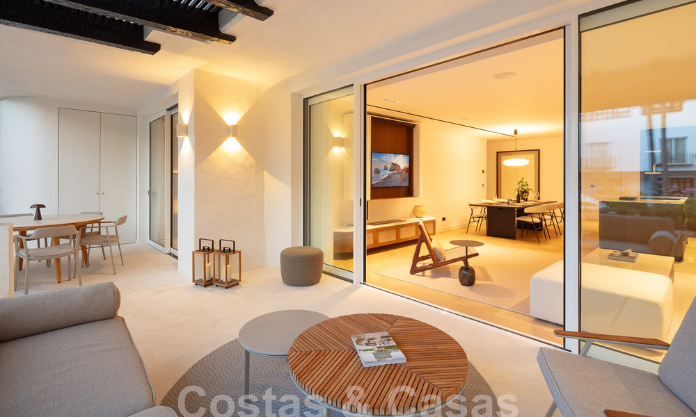 Excepcional apartamento en venta con vistas al mar en Marina Puente Romano en Marbella 57273