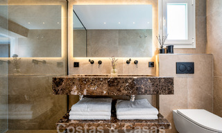 Atractiva villa de lujo de estilo ibicenco en venta cerca de todos los servicios en Nueva Andalucia, Marbella 56917 