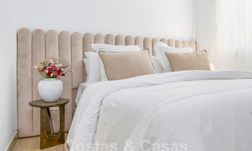 Atractiva villa de lujo de estilo ibicenco en venta cerca de todos los servicios en Nueva Andalucia, Marbella 56931