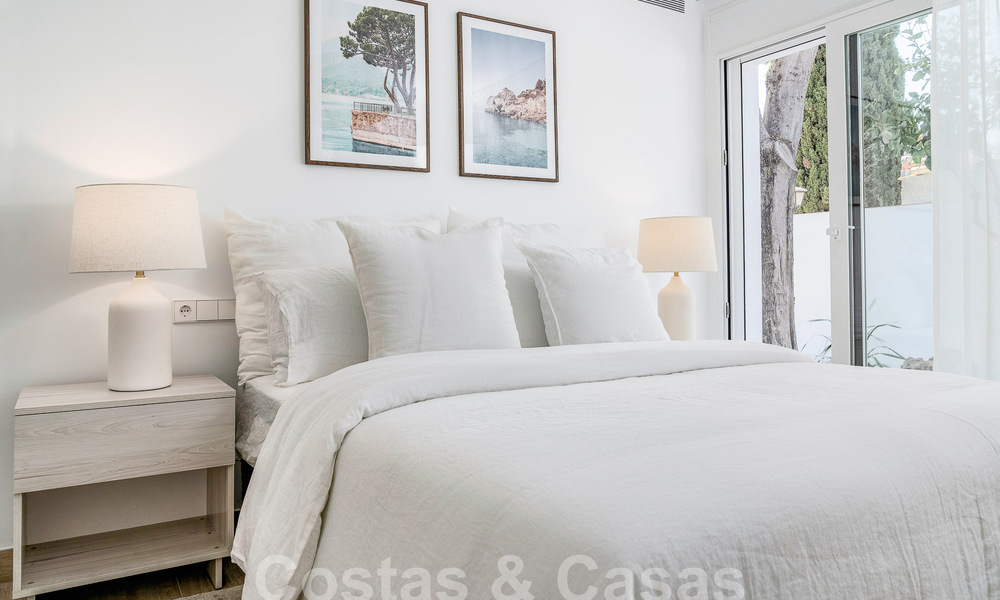 Atractiva villa de lujo de estilo ibicenco en venta cerca de todos los servicios en Nueva Andalucia, Marbella 56939