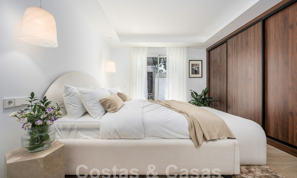 Atractiva villa de lujo de estilo ibicenco en venta cerca de todos los servicios en Nueva Andalucia, Marbella 56952