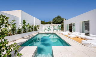 Atractiva villa de lujo de estilo ibicenco en venta cerca de todos los servicios en Nueva Andalucia, Marbella 56956