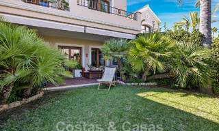 Amplia casa adosada en venta con 4 dormitorios y vistas al mar, en un complejo cerrado en la Nueva Milla de Oro entre Marbella y Estepona 57097 