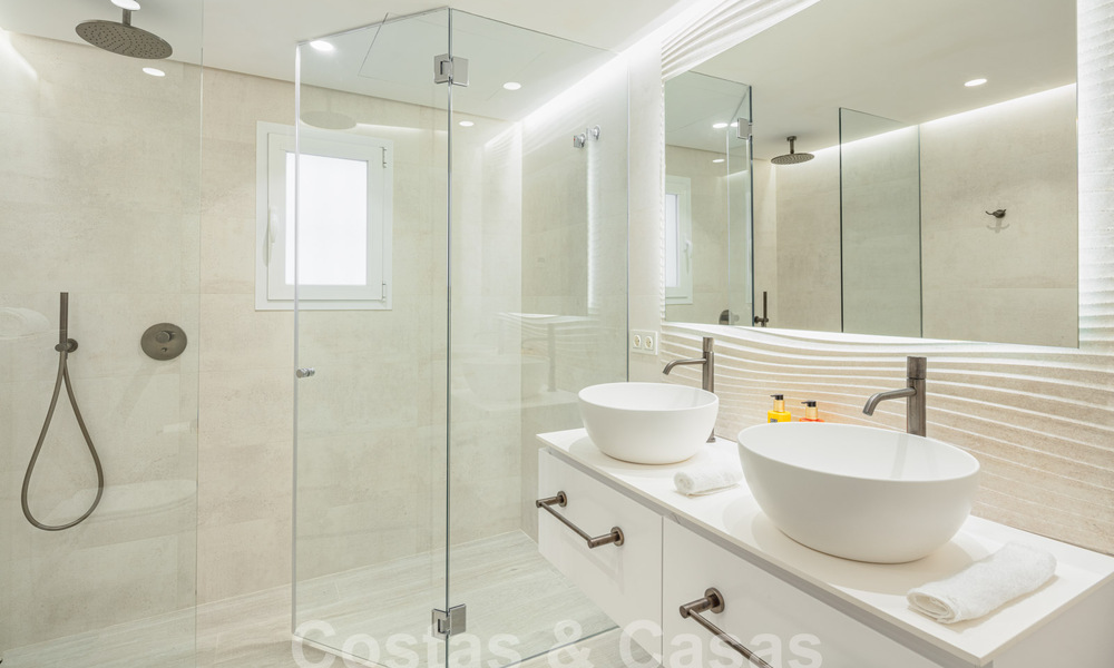 Boutique planta baja en venta en Puente Romano en la Milla de Oro de Marbella 58076