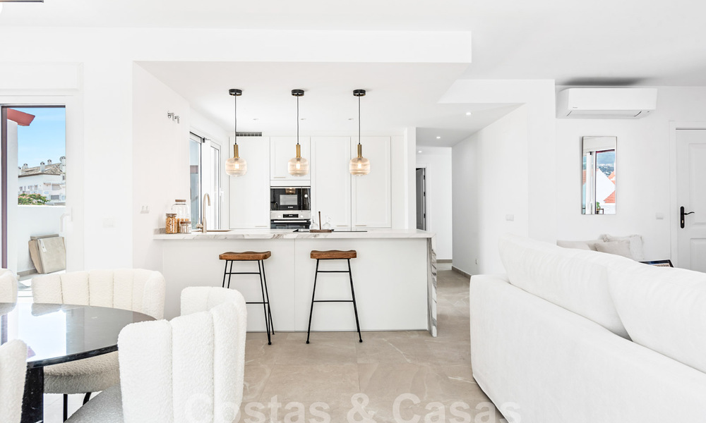 Moderno ático reformado en venta a poca distancia de todos los servicios y Puerto Banús en Nueva Andalucía, Marbella 57443