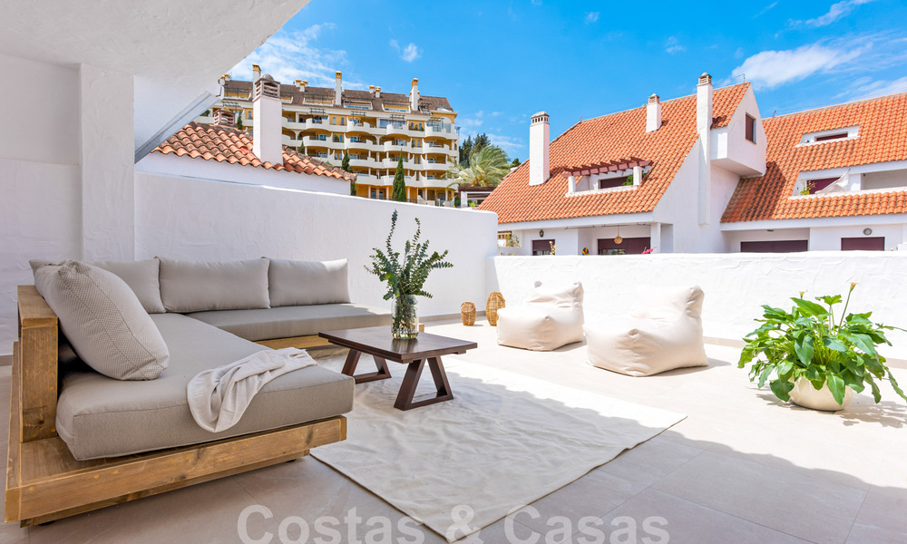 Moderno ático reformado en venta a poca distancia de todos los servicios y Puerto Banús en Nueva Andalucía, Marbella 57453