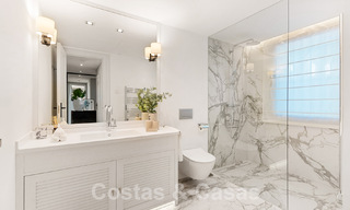 Moderna villa de lujo mediterránea renovada en venta, ubicada en primera línea de golf, en el corazón de Nueva Andalucía, Marbella 57018 