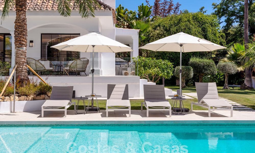 Villa mediterránea de lujo en venta en el corazón del valle del golf de Nueva Andalucía en Marbella 57517