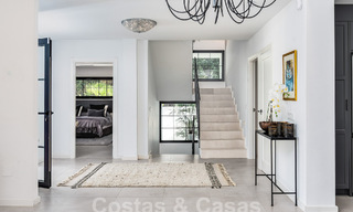 Villa mediterránea de lujo en venta en el corazón del valle del golf de Nueva Andalucía en Marbella 57532 