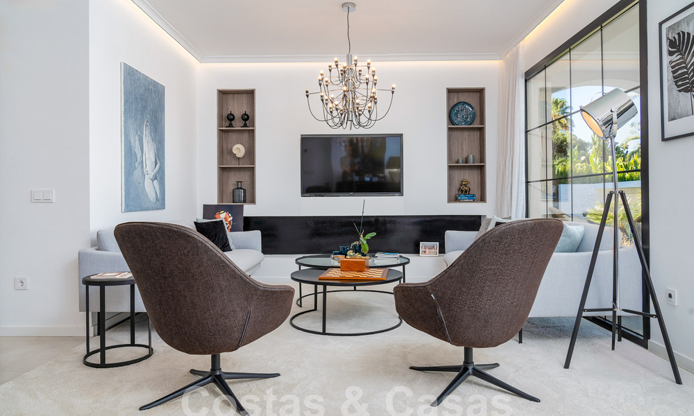 Villa mediterránea de lujo en venta en el corazón del valle del golf de Nueva Andalucía en Marbella 57534